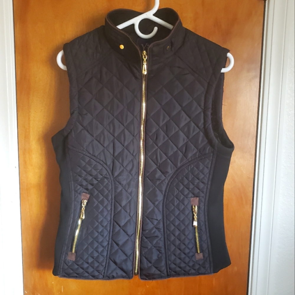 NWOT YMI Collection quilted sweater vest w faux fur/sherpa